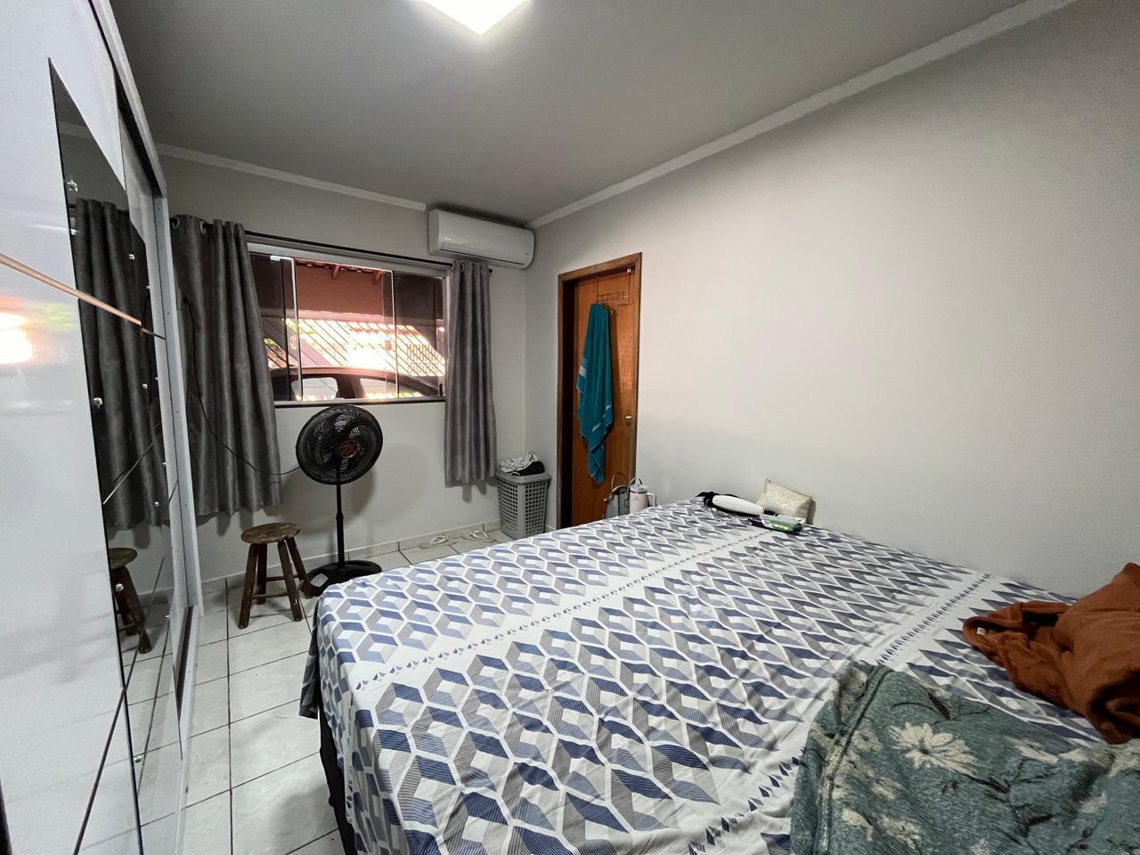 Casa à venda com 4 quartos, 2 suítes, 4 vagas e 245m² no Coophamat, Campo Grande (MS) — foto 12 de 27