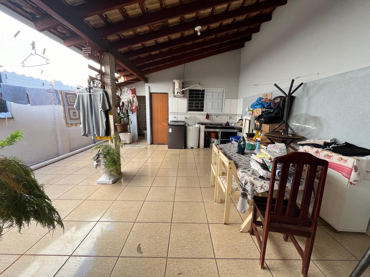 Casa à venda com 4 quartos, 2 suítes, 4 vagas e 245m² no Coophamat, Campo Grande (MS) — foto 24 de 27