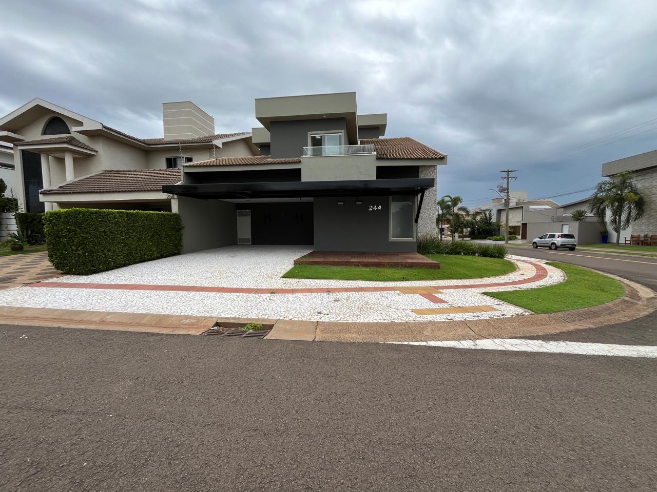 Casa à venda com 4 quartos, 5 banheiros, 4 vagas e 301m² no Residencial Damha II, Campo Grande — foto principal