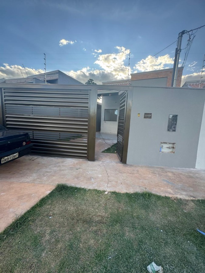 Casa à venda com 2 quartos, 2 banheiros, 1 vaga e 56m² no Jardim Presidente, Campo Grande — foto principal