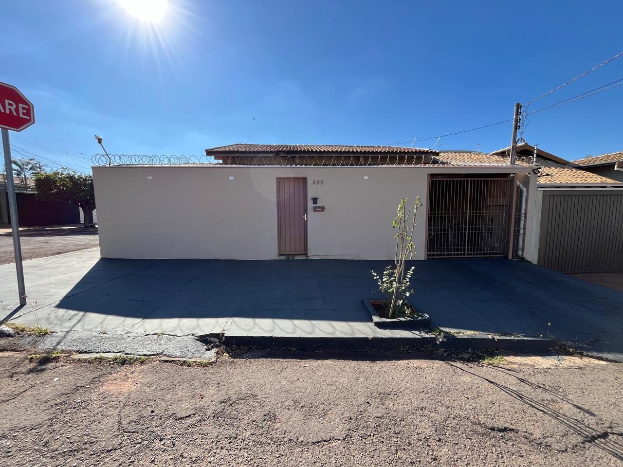 Casa à venda com 4 quartos, 3 banheiros, 3 vagas e 193m² no Jardim São Bento, Campo Grande — foto principal