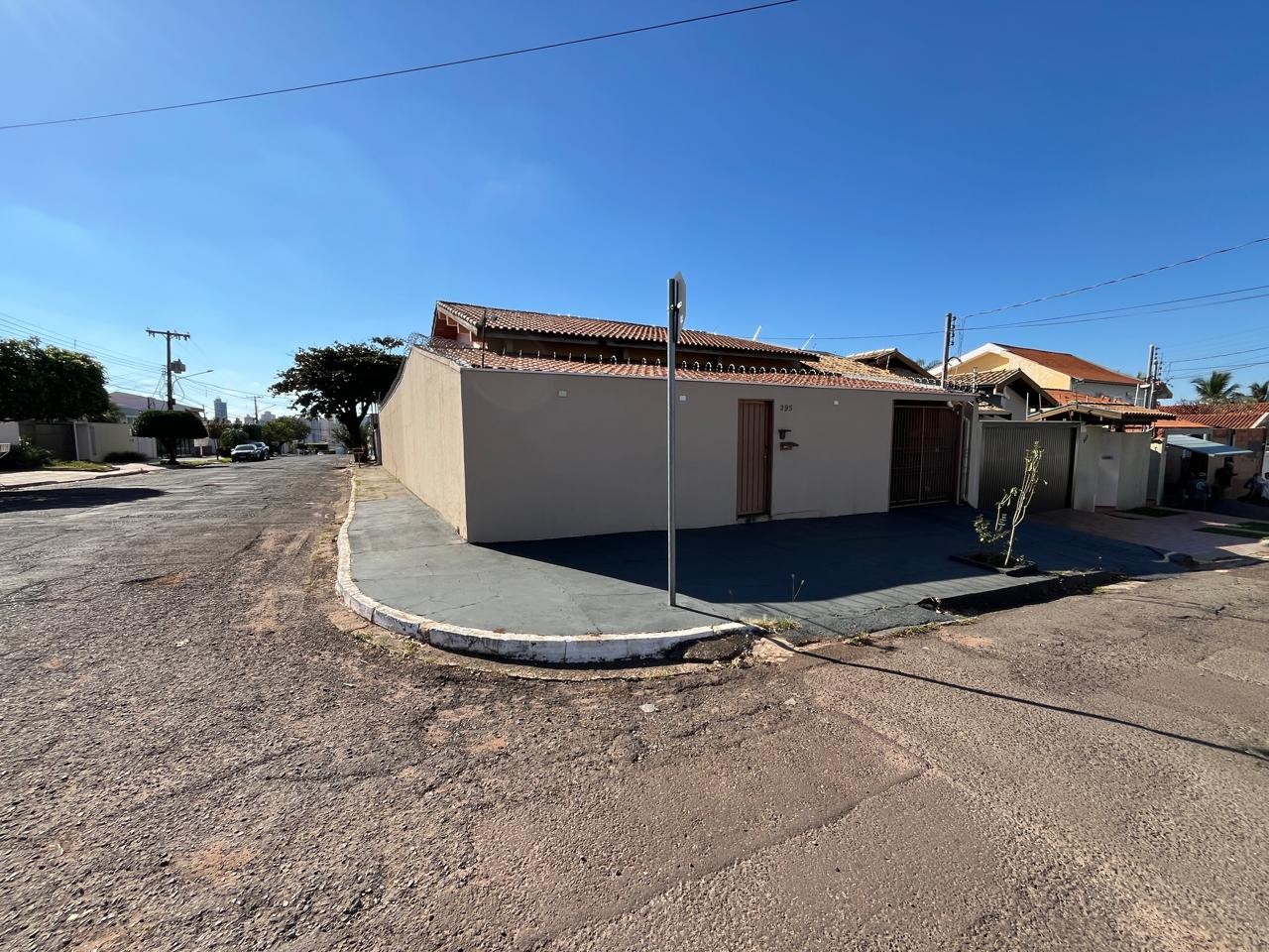 Casa à venda com 4 quartos, 1 suíte, 3 vagas e 193m² no Jardim São Bento, Campo Grande (MS) — foto 2 de 30