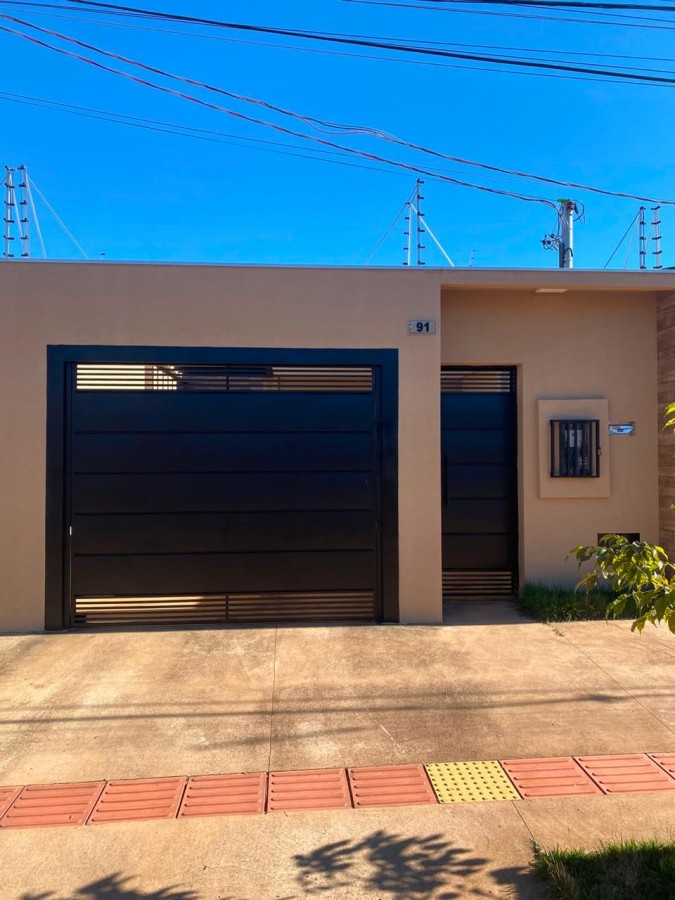 Casa à venda com 3 quartos, 2 banheiros, 4 vagas e 115m² no Mata do Jacinto, Campo Grande — foto principal