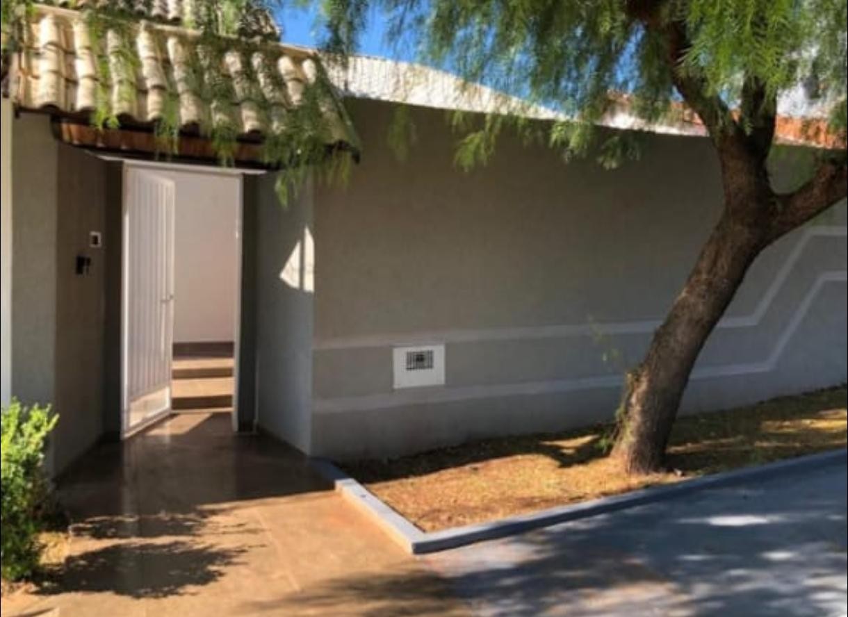 Casa à venda com 3 quartos, 2 banheiros, 2 vagas e 80m² no Monte Castelo, Campo Grande — foto principal