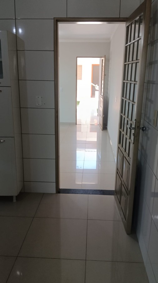 Casa à venda com 6 quartos, 2 suítes, 5 vagas e 216m² no Jardim Tijuca, Campo Grande (MS) — foto 15 de 22