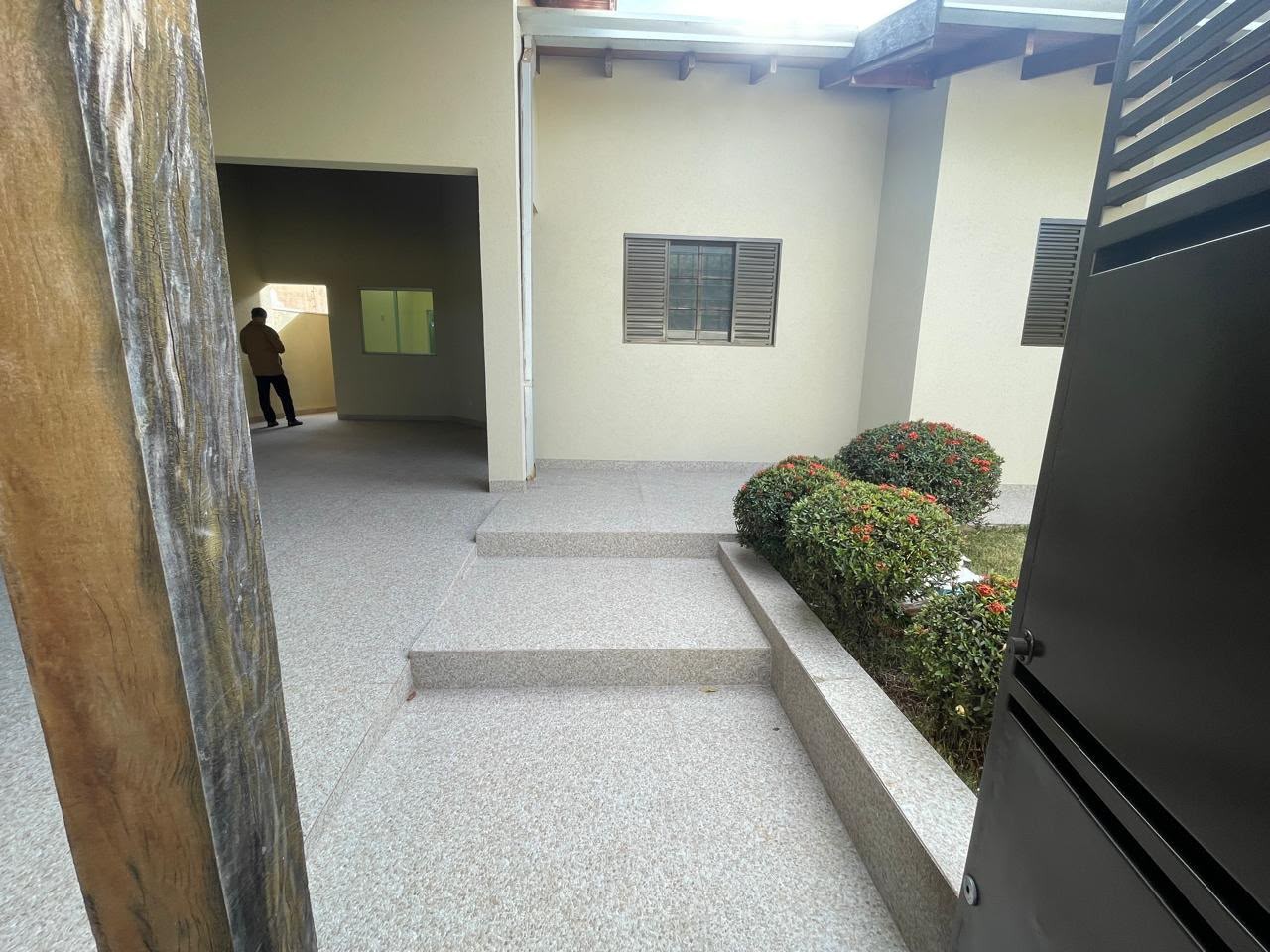 Casa à venda com 3 quartos, 1 suíte, 4 vagas e 222m² no Vila Nasser, Campo Grande (MS) — foto 3 de 26