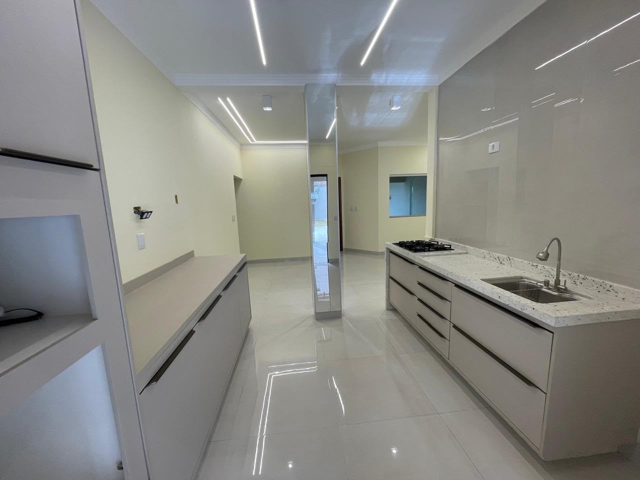 Casa à venda com 3 quartos, 1 suíte, 4 vagas e 222m² no Vila Nasser, Campo Grande (MS) — foto 6 de 26