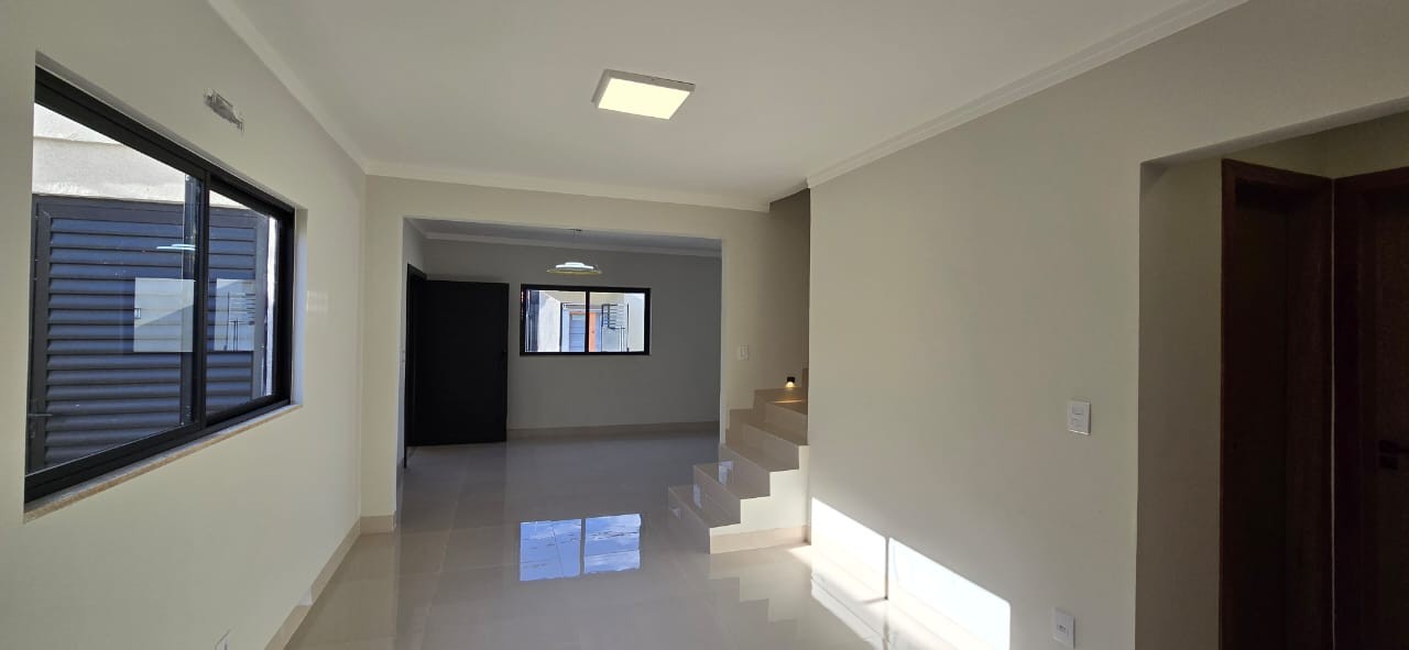 Casa à venda com 3 quartos, 3 suítes, 4 vagas e 205m² no Panamá, Campo Grande (MS) — foto 3 de 13