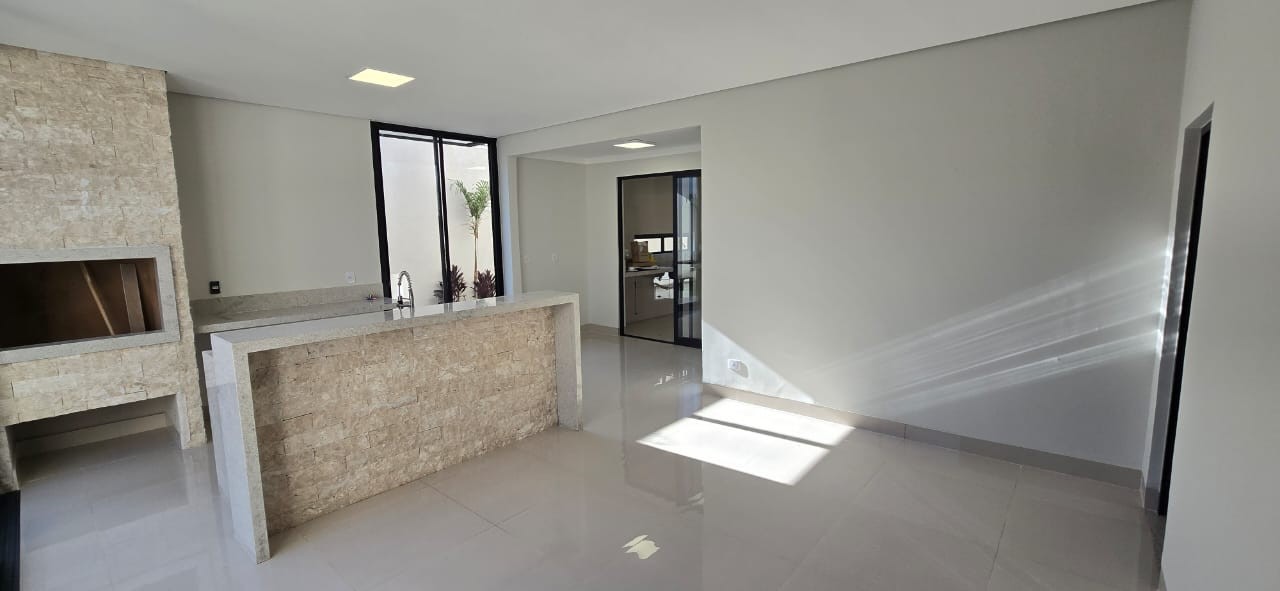 Casa à venda com 3 quartos, 3 suítes, 4 vagas e 205m² no Panamá, Campo Grande (MS) — foto 6 de 13