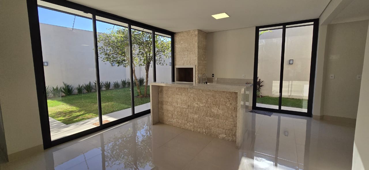 Casa à venda com 3 quartos, 3 suítes, 4 vagas e 205m² no Panamá, Campo Grande (MS) — foto 5 de 13