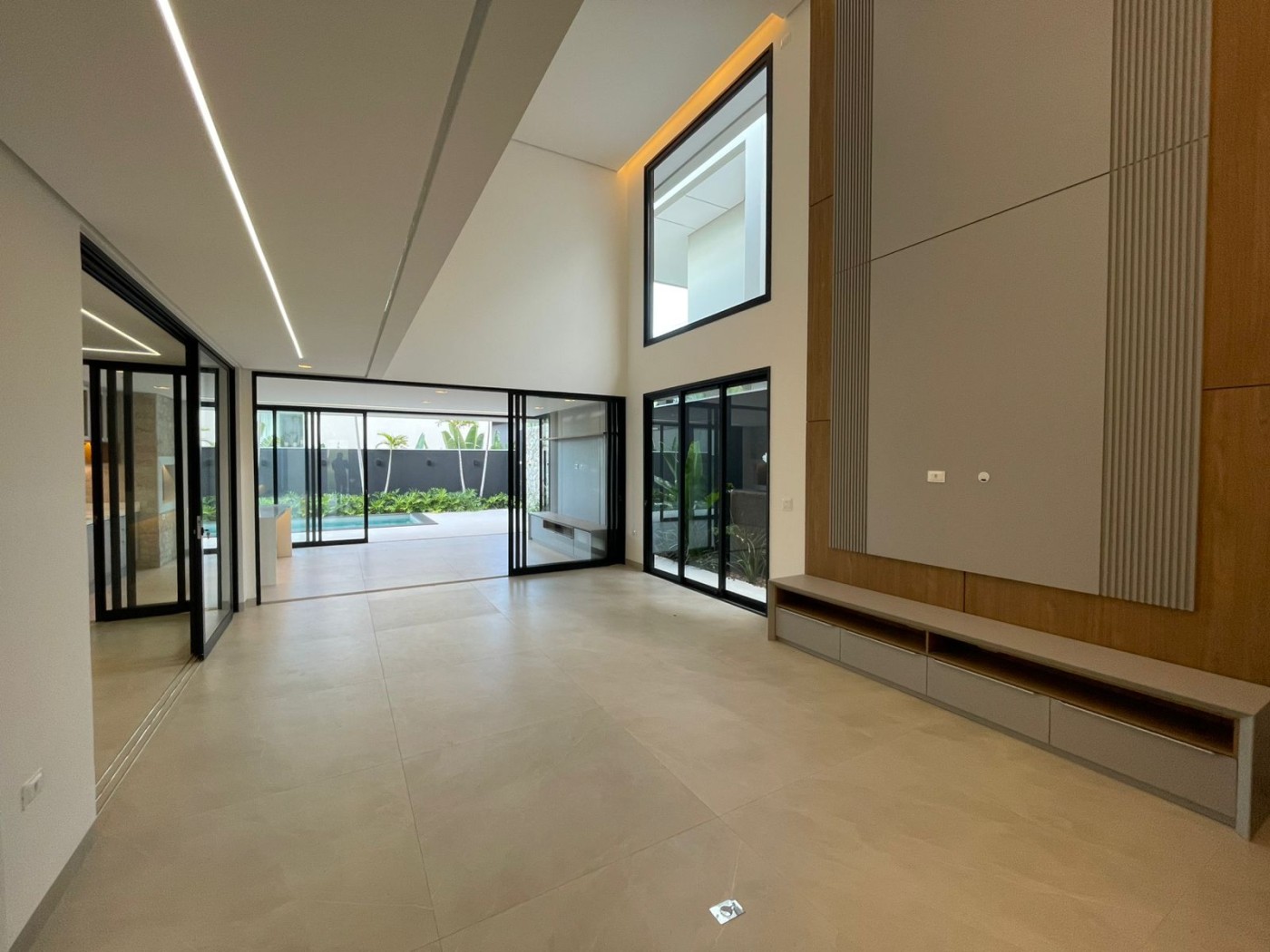 Casa à venda com 4 quartos, 4 suítes e 280m² no Alphaville 2, Campo Grande (MS) — foto 6 de 17