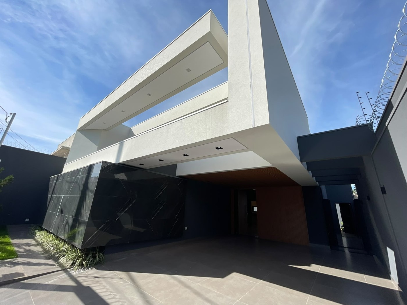 Casa à venda com 3 quartos, 3 suítes e 184m² no Jd Tv Morena, Campo Grande (MS) — foto 2 de 30
