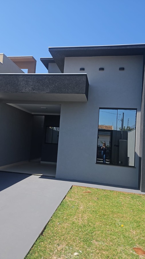 Casa à venda com 2 quartos, 2 banheiros, 2 vagas e 180m² no Nova Lima, Campo Grande — foto principal