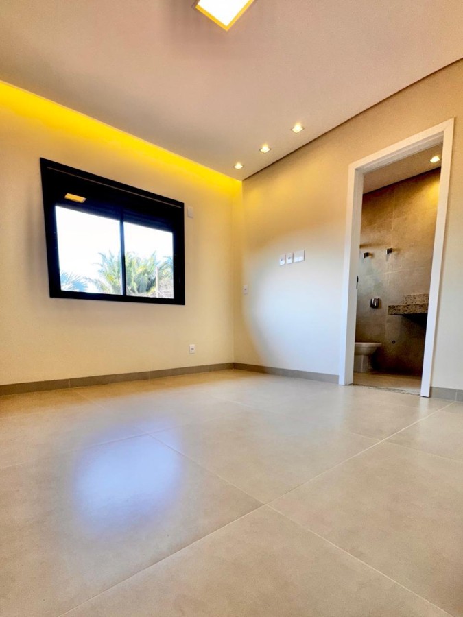 Casa à venda com 3 quartos, 3 suítes, 4 vagas e 165m² no Vila Vilas Boas, Campo Grande (MS) — foto 9 de 9