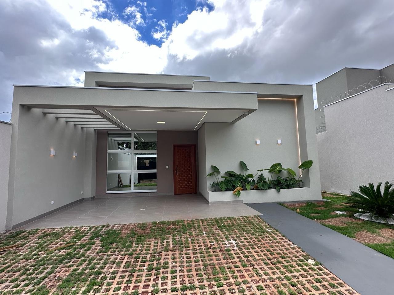 Casa à venda com 3 quartos, 1 suíte, 4 vagas e 120m² no Vila Nasser, Campo Grande (MS) — foto 2 de 9