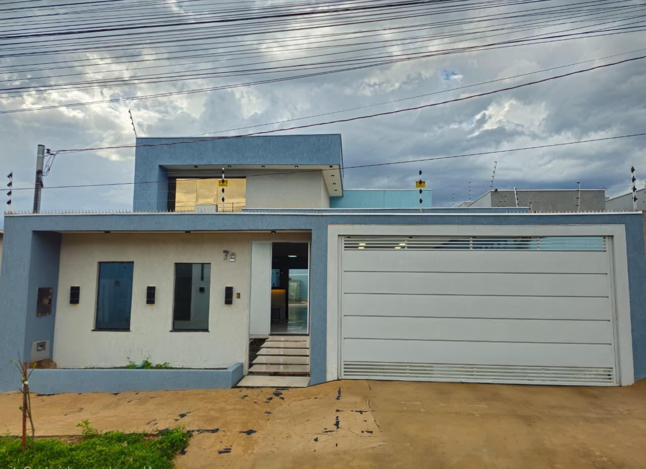Casa à venda com 3 quartos, 4 banheiros, 4 vagas e 147m² no Morada dos Deuses, Campo Grande — foto principal