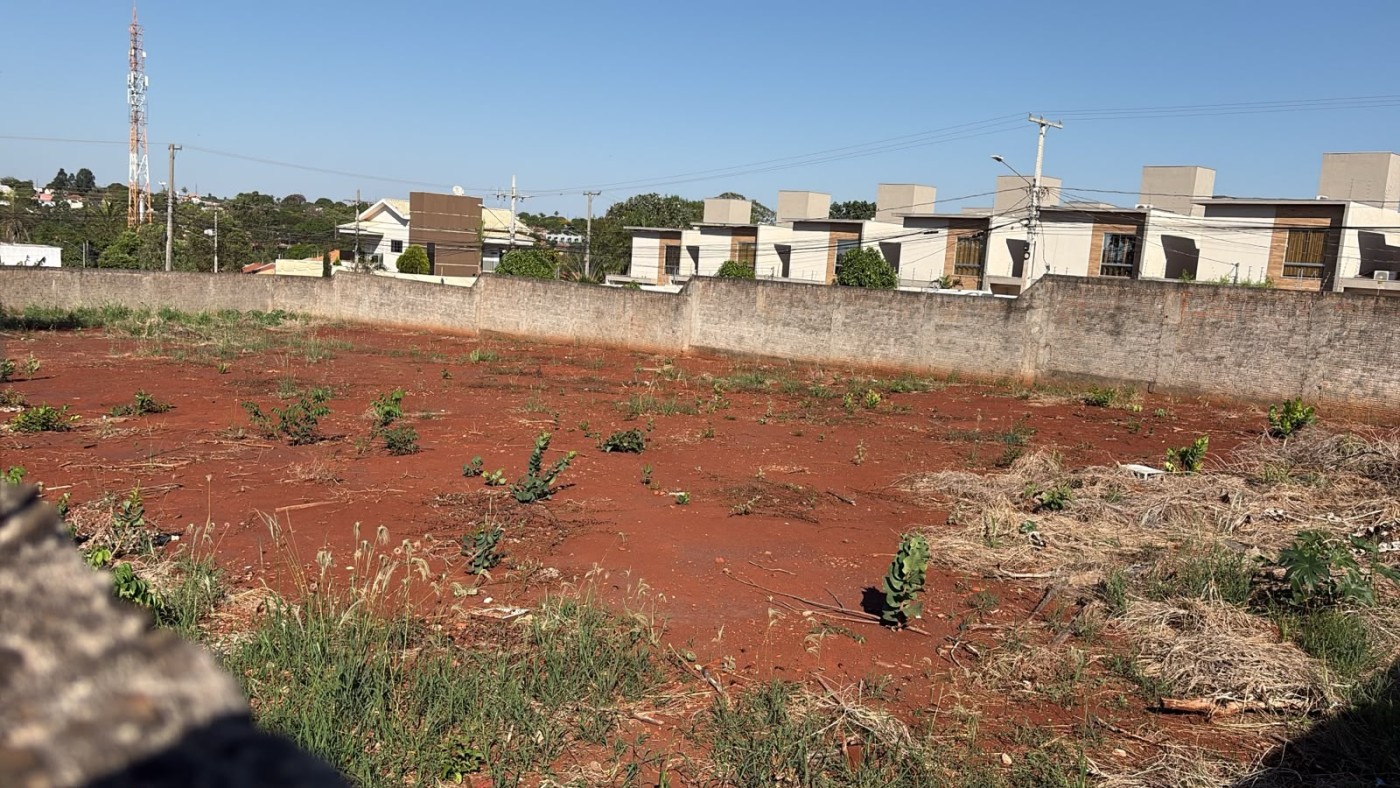 Terreno à venda com 1800m² de terreno no Bairro Seminário, Campo Grande — foto principal
