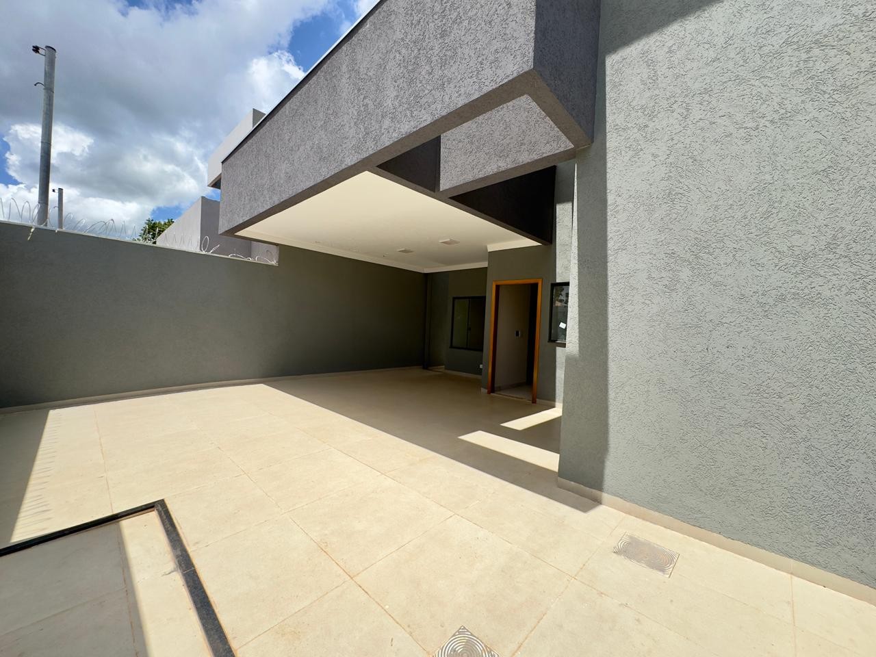 Casa à venda com 3 quartos, 4 banheiros, 3 vagas e 155m² no Vila Morumbi, Campo Grande — foto principal