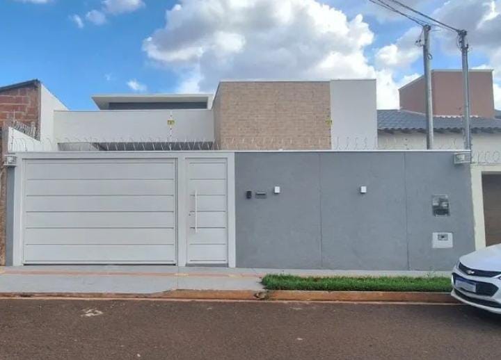 Casa à venda com 3 quartos, 1 suíte, 2 vagas e 99m² no Loteamento Praia da Urca, Campo Grande (MS) — foto 2 de 9