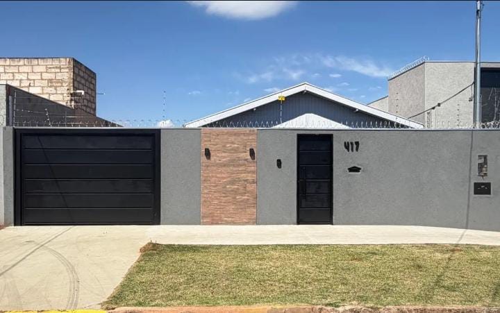 Casa à venda com 3 quartos, 3 banheiros, 3 vagas e 162m² no Pioneiros, Campo Grande — foto principal