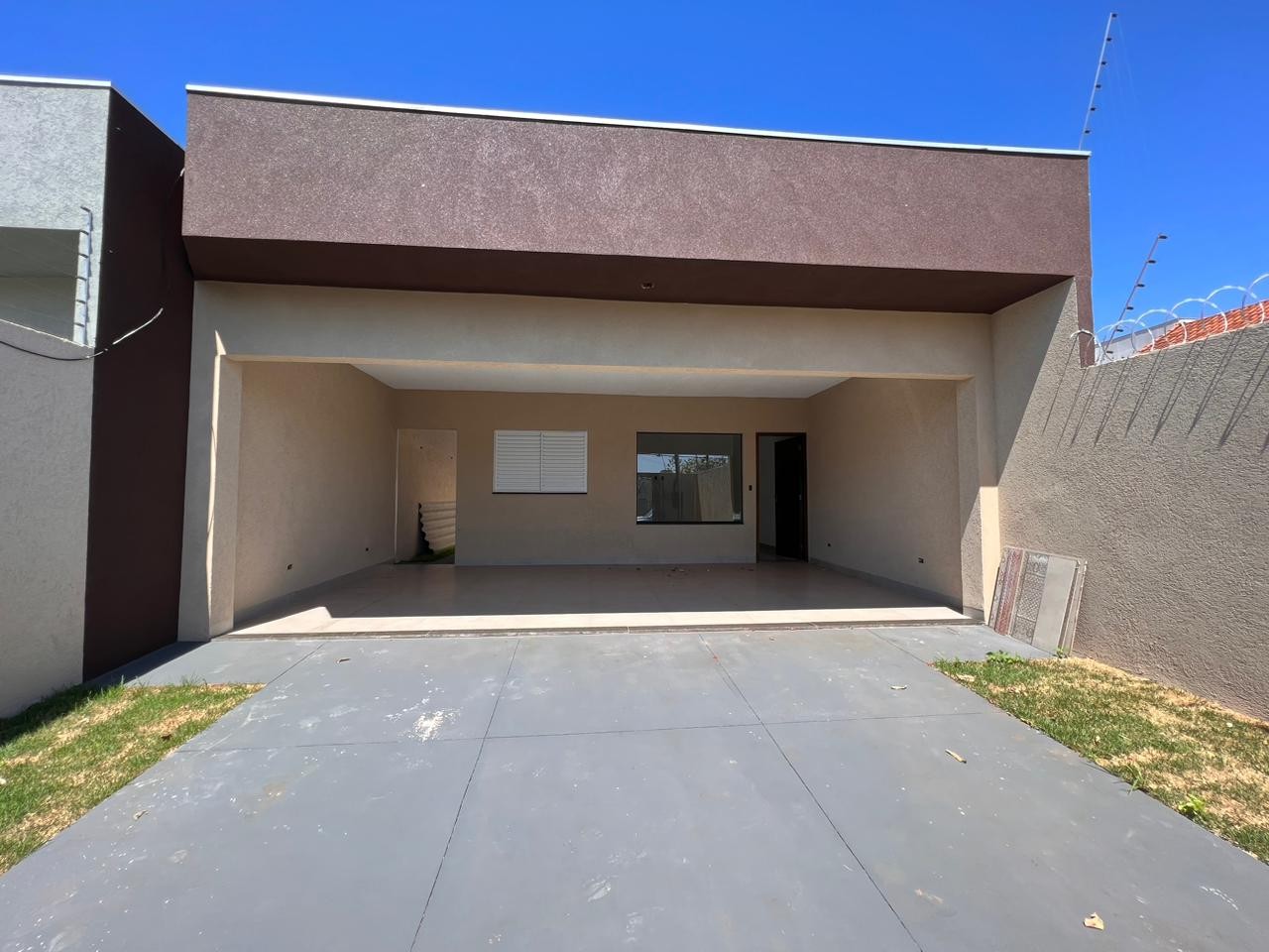Casa à venda com 3 quartos, 3 banheiros e 133m² no Vila Carvalho, Campo Grande — foto principal