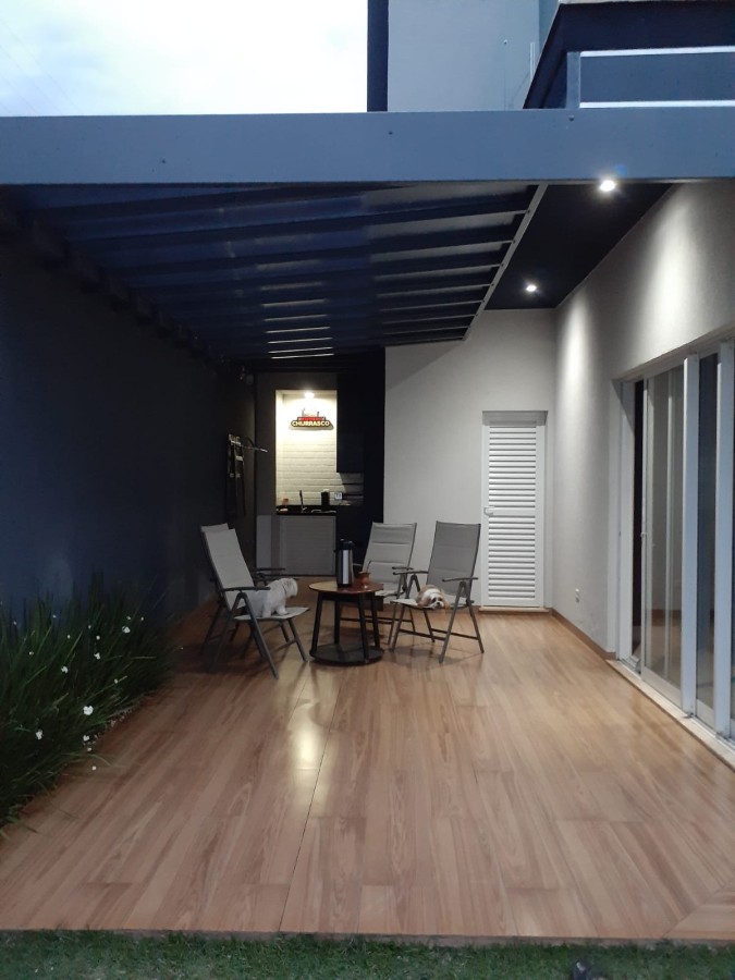 Casa à venda com 3 quartos, 1 suíte, 2 vagas e 210m² no Bairro Seminário, Campo Grande (MS) — foto 11 de 12