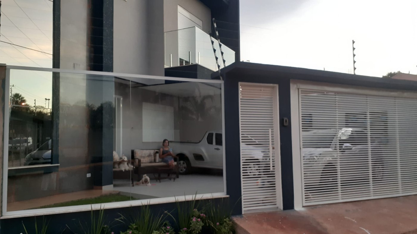 Casa à venda com 3 quartos, 1 suíte, 2 vagas e 210m² no Bairro Seminário, Campo Grande (MS) — foto 2 de 12