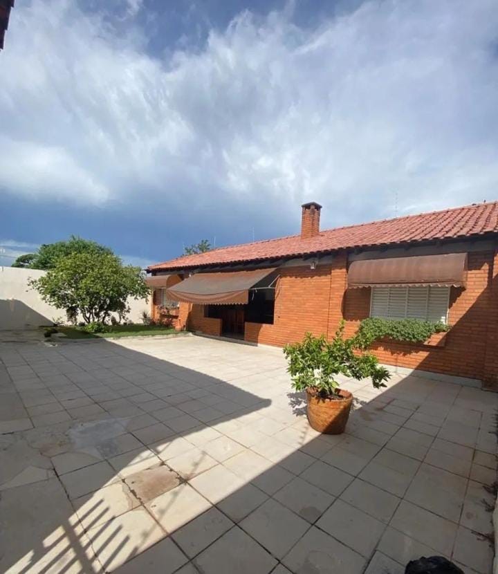 Casa à venda com 5 quartos, 3 banheiros, 5 vagas e 217m² no Jardim Imá, Campo Grande — foto principal
