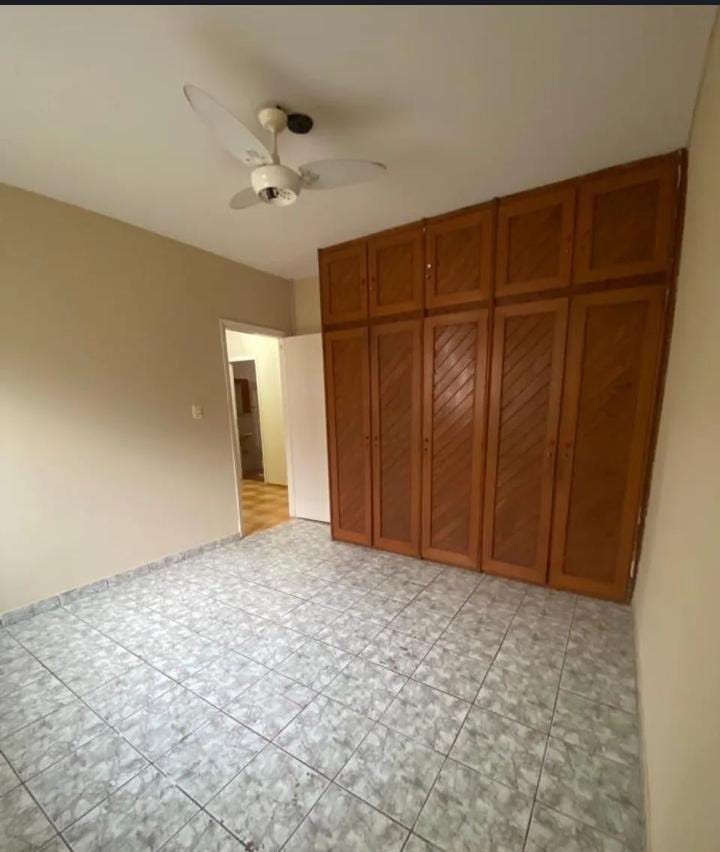 Casa à venda com 5 quartos, 1 suíte, 5 vagas e 217m² no Jardim Imá, Campo Grande (MS) — foto 8 de 9