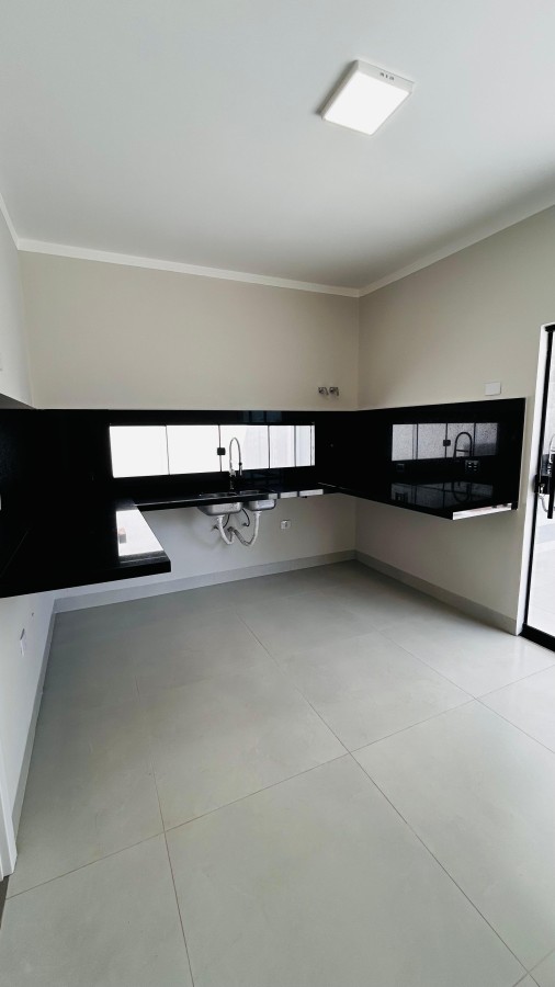 Casa à venda com 3 quartos, 3 suítes, 3 vagas e 176m² no Bairro Seminário, Campo Grande (MS) — foto 9 de 24
