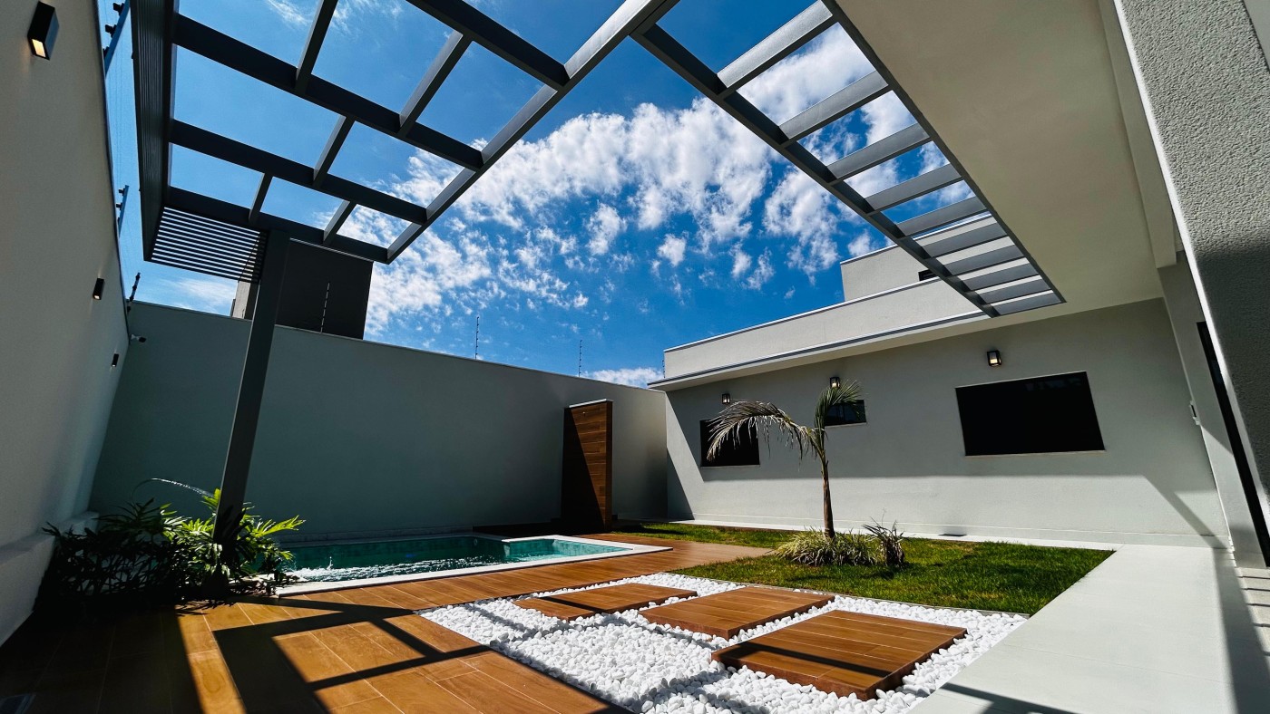 Casa à venda com 3 quartos, 3 suítes, 3 vagas e 176m² no Bairro Seminário, Campo Grande (MS) — foto 14 de 24