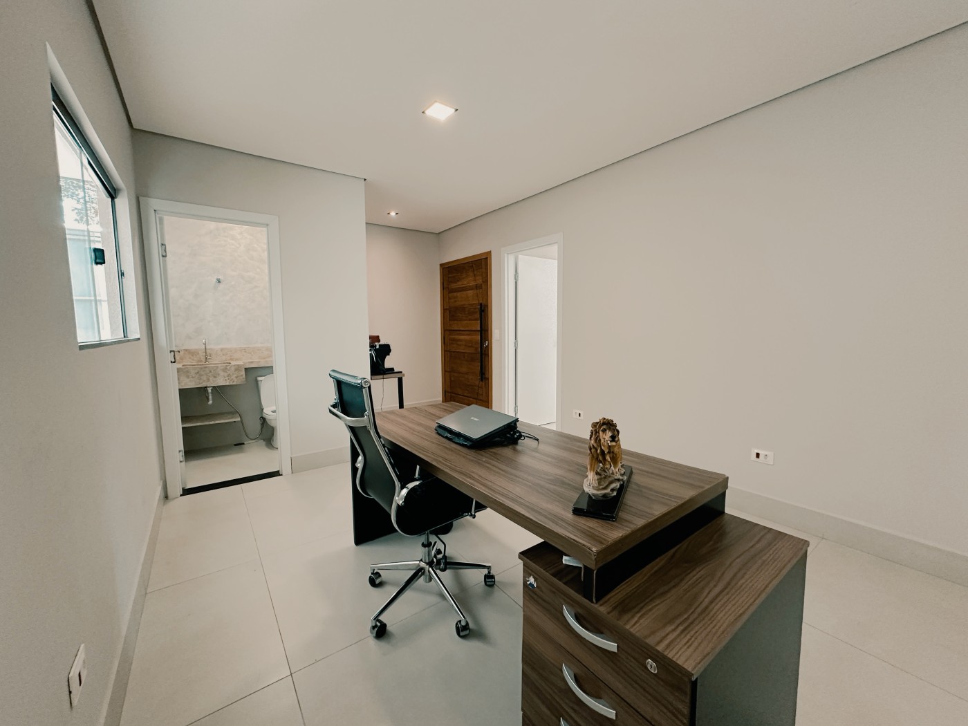 Casa à venda com 4 quartos, 2 suítes, 3 vagas e 269m² no Vila Palmira, Campo Grande (MS) — foto 2 de 14