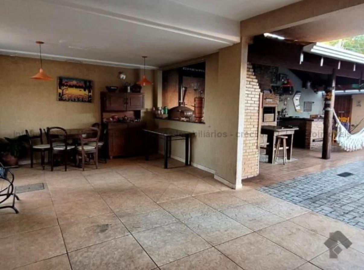 Casa à venda com 3 quartos, 3 suítes, 2 vagas e 242m² no Vila Vilas Boas, Campo Grande (MS) — foto 16 de 26