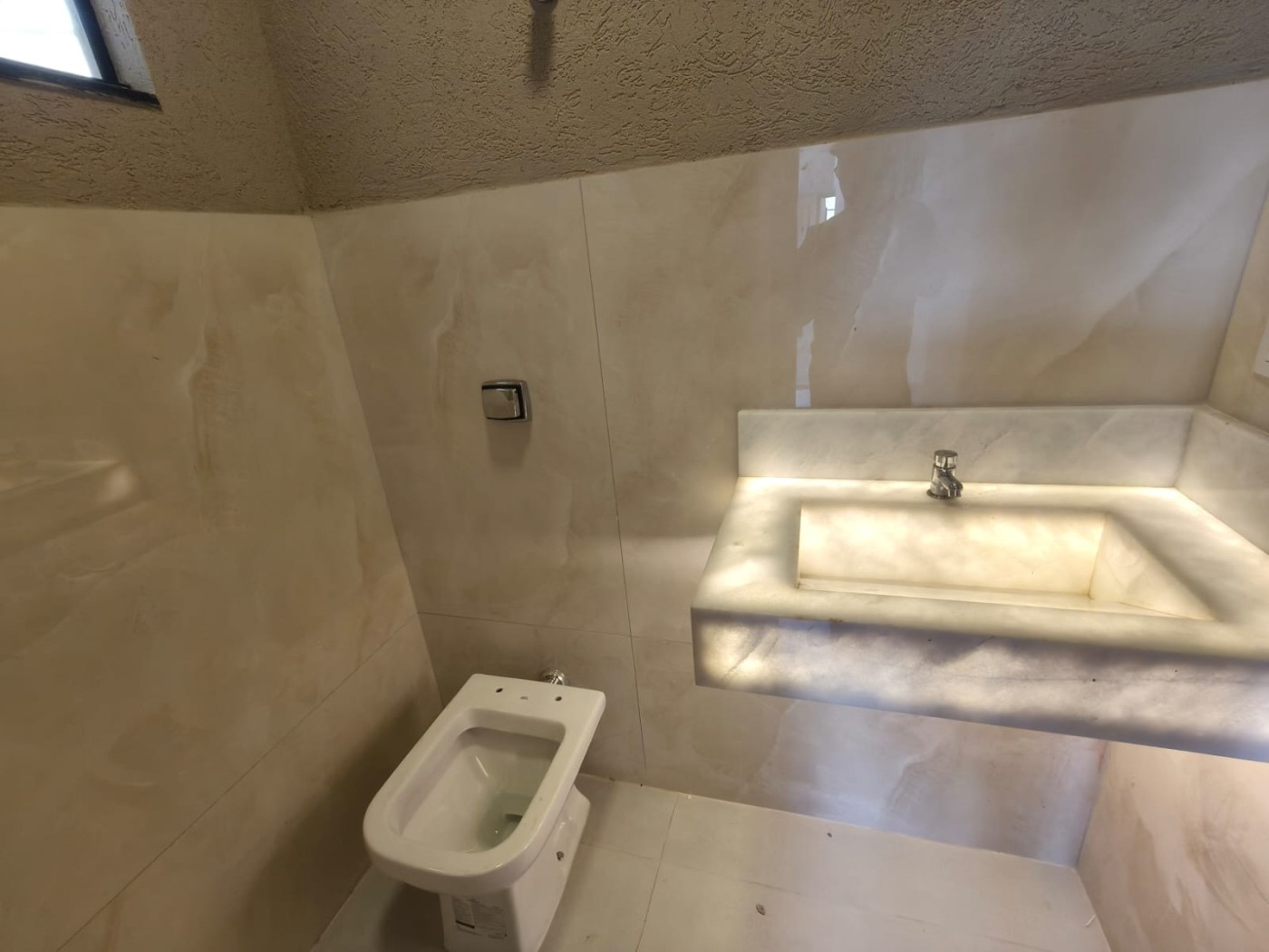 Casa à venda com 4 quartos, 4 suítes, 4 vagas e 200m² no Água Limpa Park, Campo Grande (MS) — foto 9 de 17