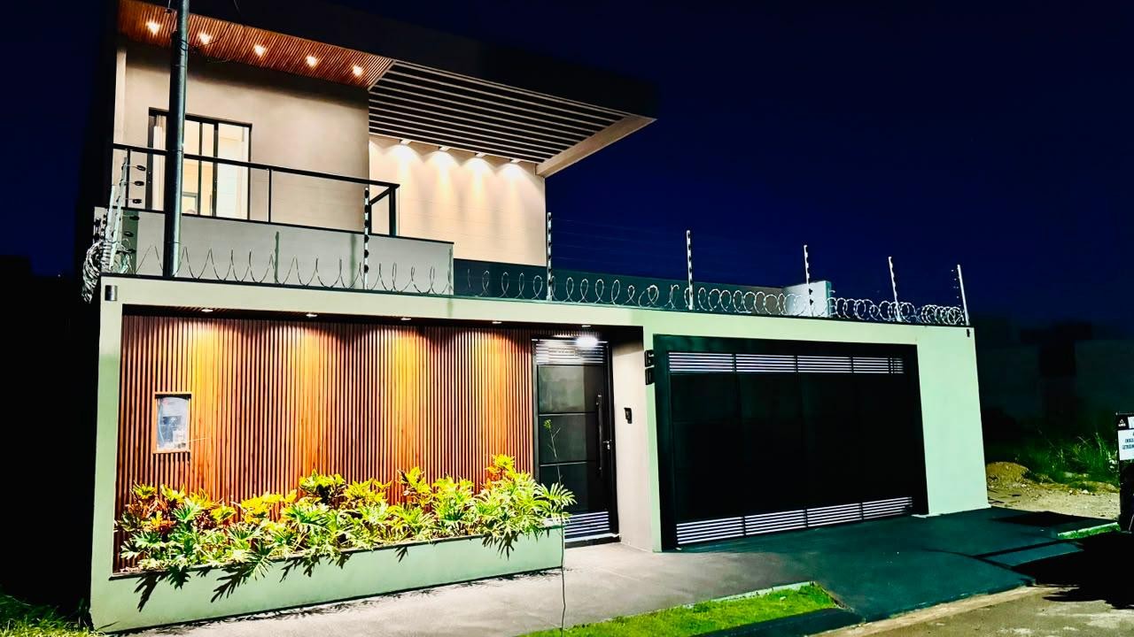 Casa à venda com 3 quartos, 3 suítes, 4 vagas e 236m² no Monte Castelo, Campo Grande (MS) — foto 2 de 26