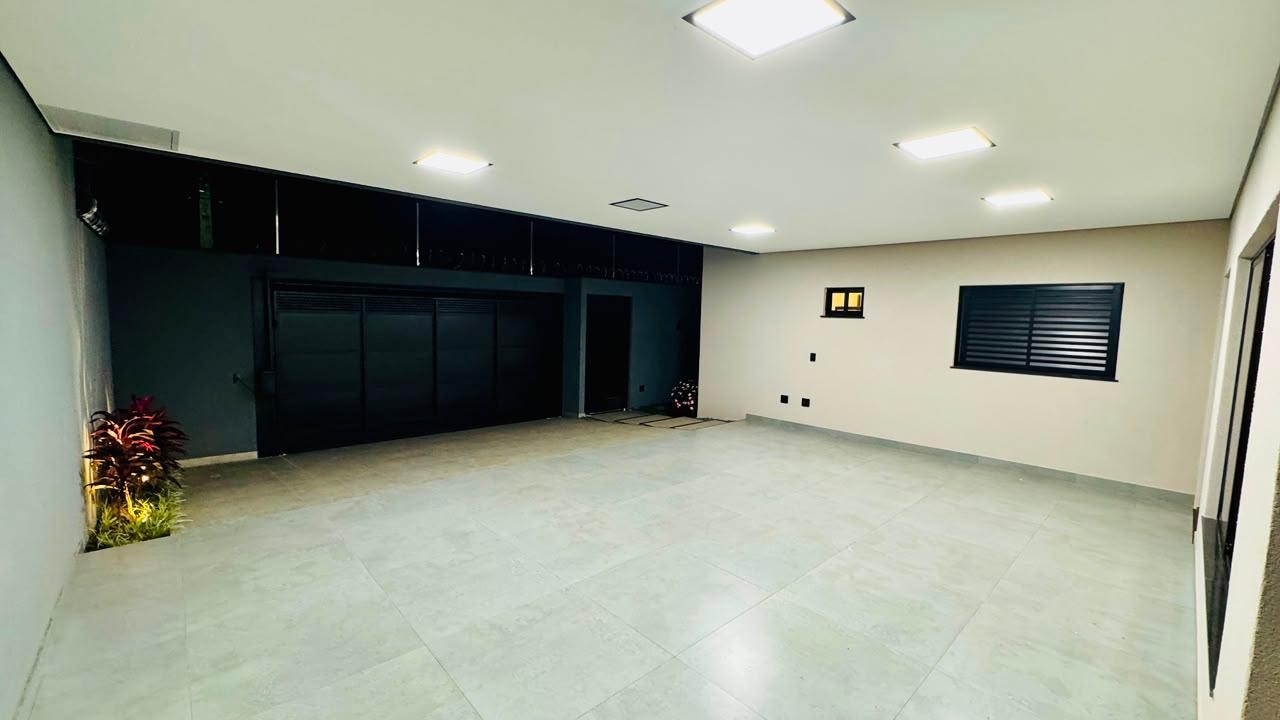 Casa à venda com 3 quartos, 3 suítes, 4 vagas e 236m² no Monte Castelo, Campo Grande (MS) — foto 4 de 26