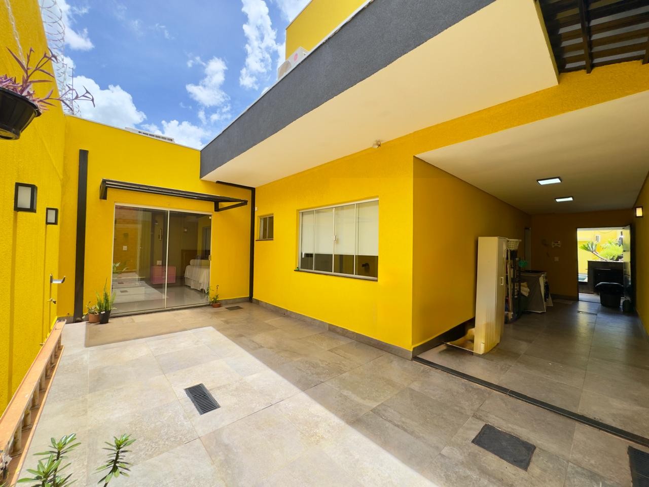 Casa à venda com 3 quartos, 1 suíte, 5 vagas e 267m² no Rita Vieira, Campo Grande (MS) — foto 7 de 30