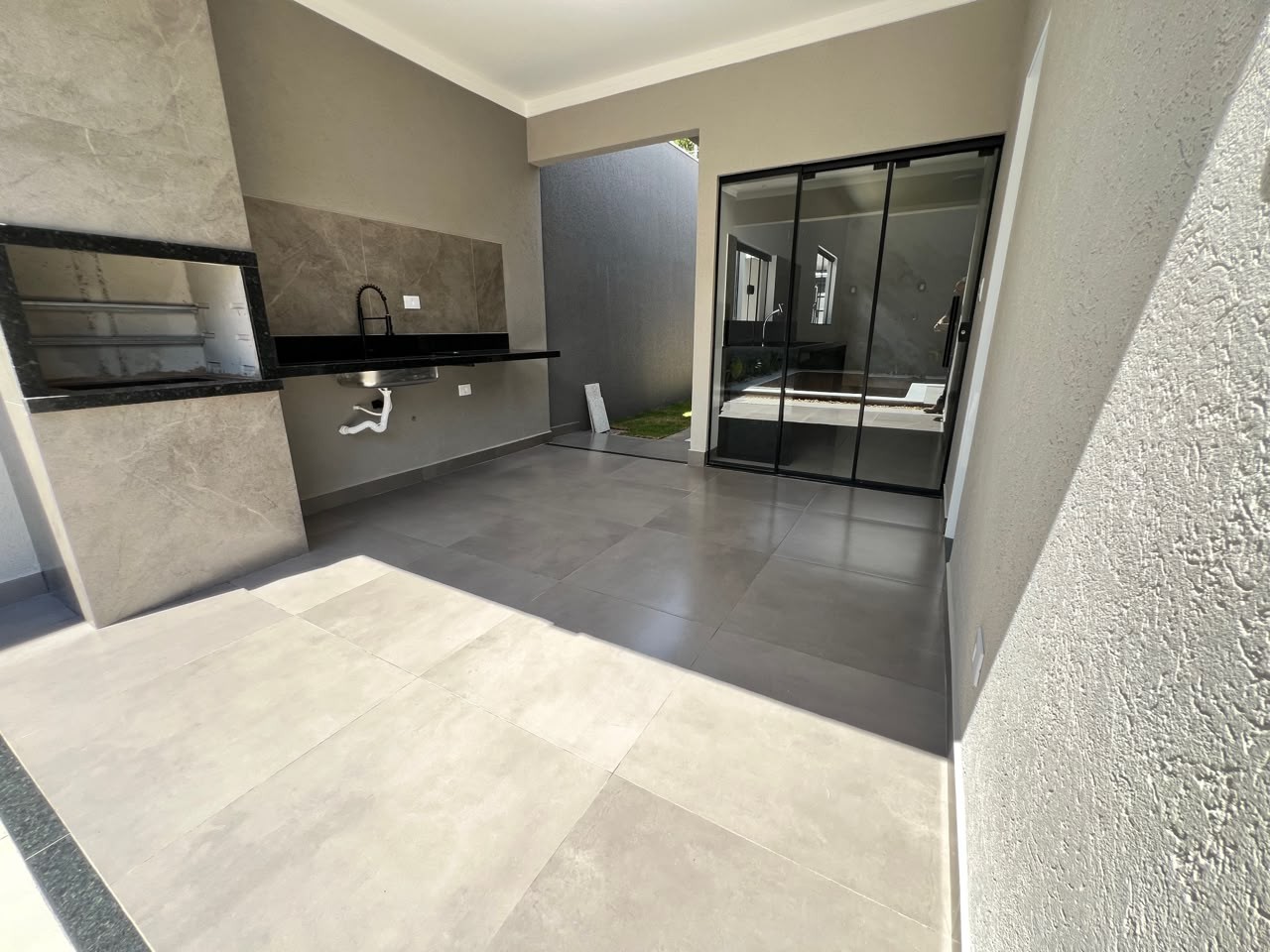 Casa à venda com 3 quartos, 1 suíte, 2 vagas e 106m² no Conjunto Residencial Recanto dos Rouxinóis, Campo Grande (MS) — foto 15 de 21