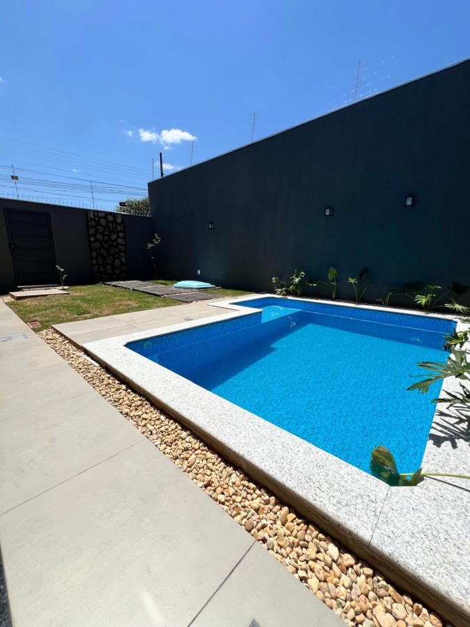 Casa à venda com 3 quartos, 2 banheiros, 2 vagas e 106m² no Conjunto Residencial Recanto dos Rouxinóis, Campo Grande — foto principal