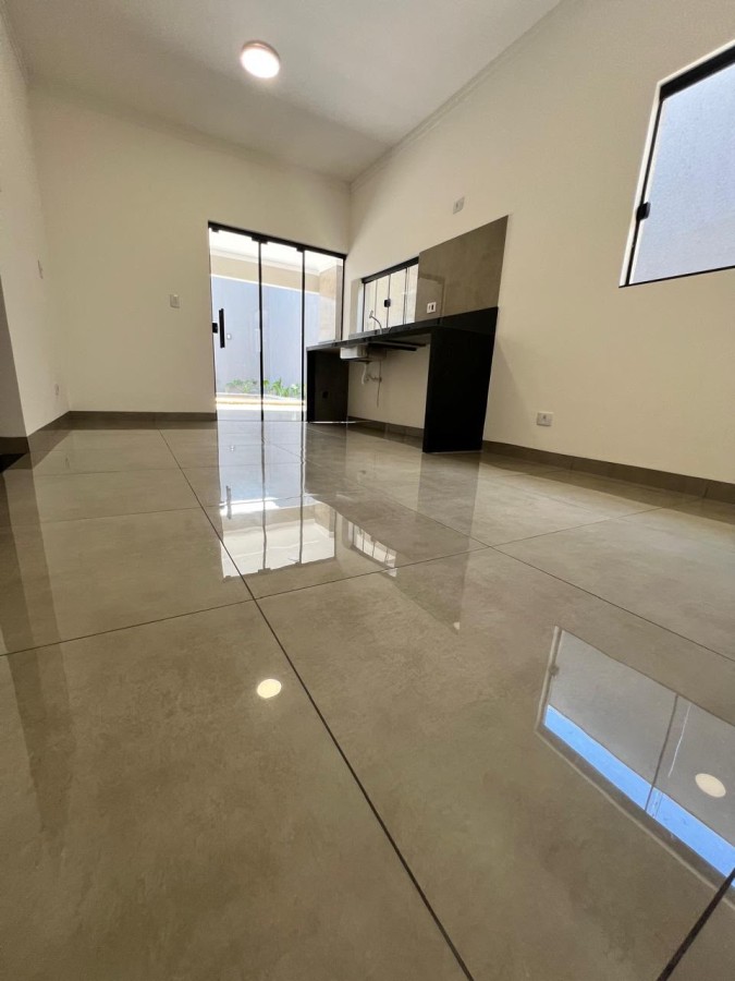 Casa à venda com 3 quartos, 1 suíte, 2 vagas e 106m² no Conjunto Residencial Recanto dos Rouxinóis, Campo Grande (MS) — foto 7 de 21