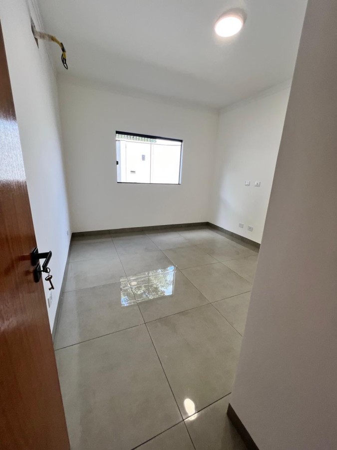 Casa à venda com 3 quartos, 1 suíte, 2 vagas e 106m² no Conjunto Residencial Recanto dos Rouxinóis, Campo Grande (MS) — foto 14 de 21