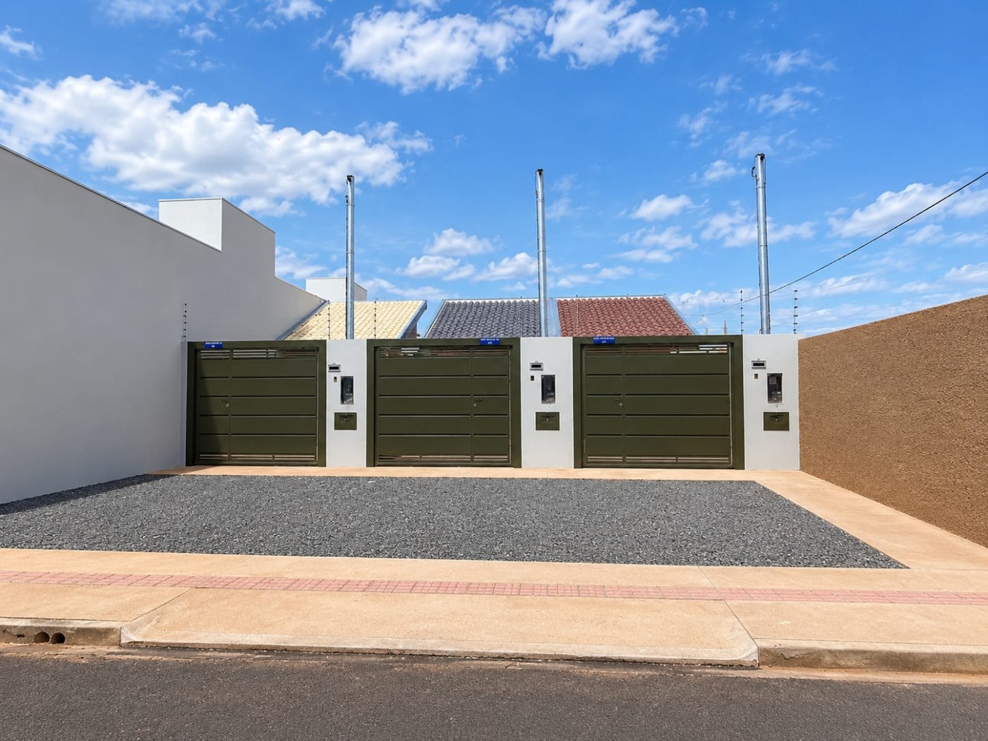 Casa à venda com 2 quartos, 1 banheiro, 1 vaga e 51m² no SILVIA REGINA &lt, Campo Grande (MS) — foto 2 de 12